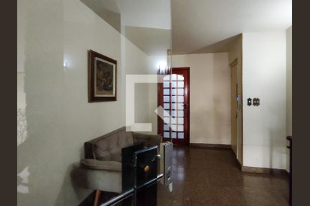Apartamento à venda com 70m², 2 quartos e 1 vaga Apartamento à venda com 70m², 2 quartos e 1 vagaFachada e portaria