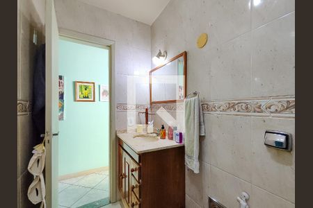 Apartamento à venda com 70m², 2 quartos e 1 vaga Apartamento à venda com 70m², 2 quartos e 1 vagaBanheiro Corredor