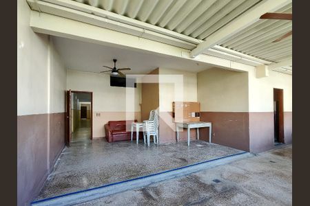 Apartamento à venda com 70m², 2 quartos e 1 vaga Apartamento à venda com 70m², 2 quartos e 1 vagaÁrea comum - Salão de festas