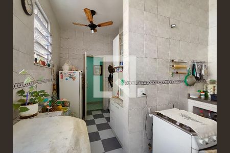 Apartamento à venda com 70m², 2 quartos e 1 vaga Apartamento à venda com 70m², 2 quartos e 1 vagaCozinha e Área de Serviço