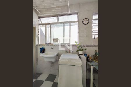 Apartamento à venda com 70m², 2 quartos e 1 vaga Apartamento à venda com 70m², 2 quartos e 1 vagaCozinha e Área de Serviço