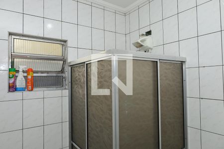 Casa à venda com 94m², 2 quartos e 2 vagasBanheiro 1