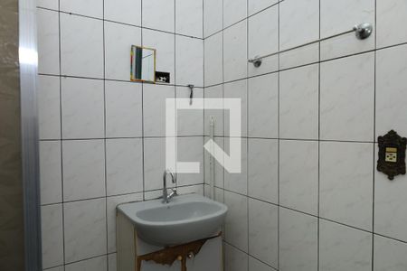 Casa à venda com 94m², 2 quartos e 2 vagasBanheiro 1