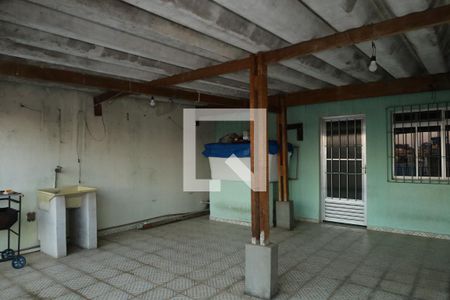 Casa à venda com 94m², 2 quartos e 2 vagasVaranda