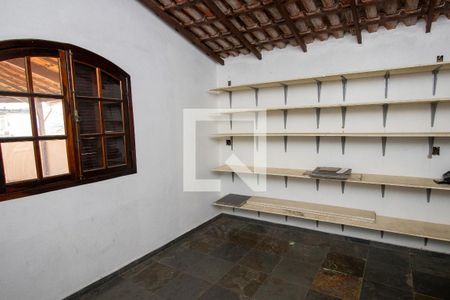 Casa de condomínio à venda com 100m², 3 quartos e 1 vagaÁrea de Serviço