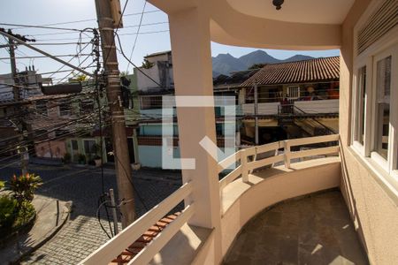 Casa de condomínio à venda com 100m², 3 quartos e 1 vagaQuarto 2 varanda