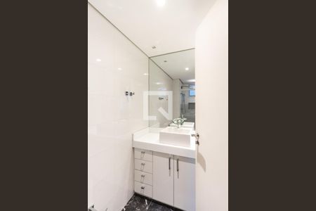Apartamento para alugar com 240m², 3 quartos e 4 vagas Apartamento para alugar com 240m², 3 quartos e 4 vagasBanheiro do Quarto 3 - Suite