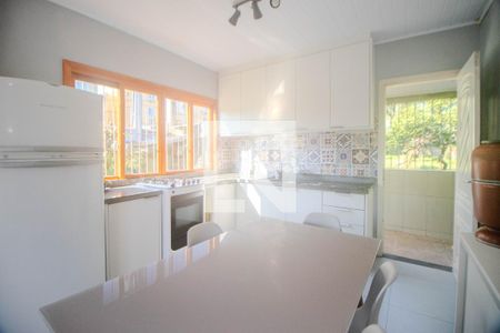 Casa à venda com 340m², 2 quartos e 5 vagasCozinha