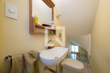 Casa à venda com 139m², 3 quartos e 2 vagas Casa à venda com 139m², 3 quartos e 2 vagasLavabo