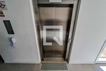 Apartamento à venda com 33m², 1 quarto e sem vaga Apartamento à venda com 33m², 1 quarto e sem vagapiso tatil