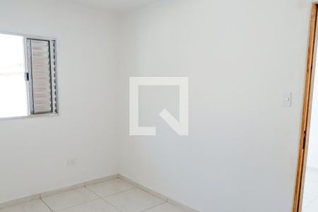 Quarto de casa para alugar com 1 quarto, 70m² em Jardim Pinheirinho, Embu das Artes