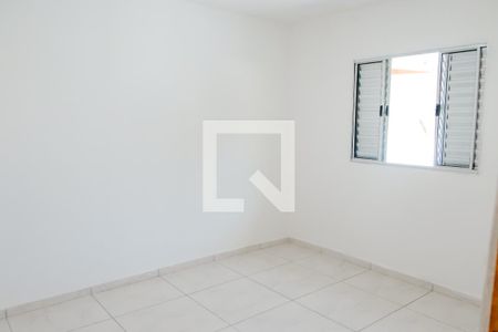 Quarto de casa para alugar com 1 quarto, 70m² em Jardim Pinheirinho, Embu das Artes
