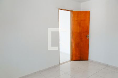 Quarto de casa para alugar com 1 quarto, 70m² em Jardim Pinheirinho, Embu das Artes