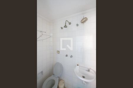 Apartamento à venda com 136m², 2 quartos e 1 vaga Apartamento à venda com 136m², 2 quartos e 1 vagaBanheiro de Serviço