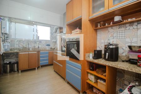 Apartamento à venda com 144m², 4 quartos e 2 vagas Apartamento à venda com 144m², 4 quartos e 2 vagasCozinha