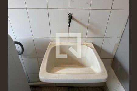 Casa de condomínio à venda com 182m², 4 quartos e 3 vagas Casa de condomínio à venda com 182m², 4 quartos e 3 vagasÁrea de Serviço