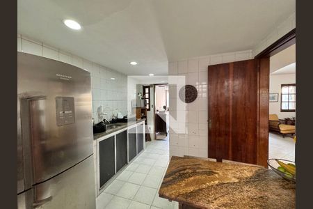 Casa de condomínio à venda com 182m², 4 quartos e 3 vagas Casa de condomínio à venda com 182m², 4 quartos e 3 vagasCozinha