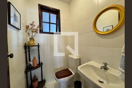 Casa de condomínio à venda com 182m², 4 quartos e 3 vagas Casa de condomínio à venda com 182m², 4 quartos e 3 vagasLavabo