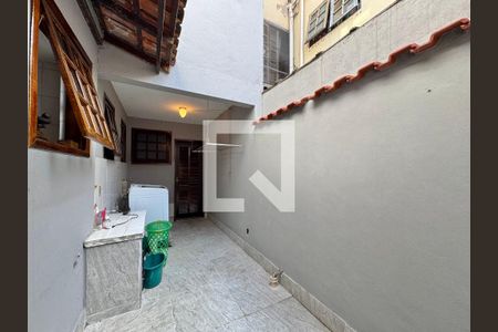 Casa de condomínio à venda com 182m², 4 quartos e 3 vagas Casa de condomínio à venda com 182m², 4 quartos e 3 vagasÁrea de Serviço