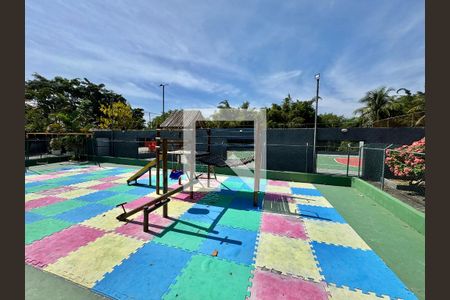 Casa de condomínio à venda com 182m², 4 quartos e 3 vagas Casa de condomínio à venda com 182m², 4 quartos e 3 vagasÁrea comum