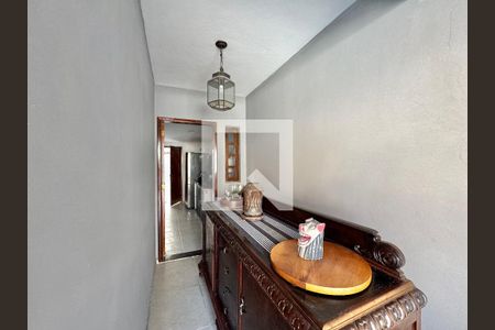 Casa de condomínio à venda com 182m², 4 quartos e 3 vagas Casa de condomínio à venda com 182m², 4 quartos e 3 vagasÁrea externa