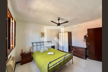Casa de condomínio à venda com 182m², 4 quartos e 3 vagas Casa de condomínio à venda com 182m², 4 quartos e 3 vagasQuarto 1