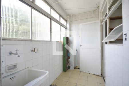 Apartamento à venda com 128m², 2 quartos e 1 vagaÁrea de Serviço