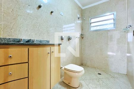 Casa à venda com 195m², 3 quartos e 3 vagas Casa à venda com 195m², 3 quartos e 3 vagasBanheiro