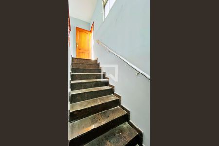 Casa à venda com 195m², 3 quartos e 3 vagas Casa à venda com 195m², 3 quartos e 3 vagasEntrada