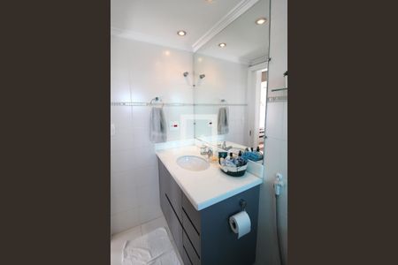 Apartamento à venda com 67m², 2 quartos e 1 vagaBanheiro Social