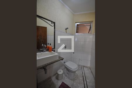 Casa à venda com 180m², 3 quartos e 2 vagasLavabo