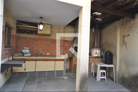 Casa à venda com 180m², 3 quartos e 2 vagasChurrasqueira