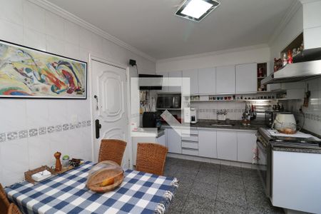 Apartamento à venda com 142m², 3 quartos e 2 vagasCozinha