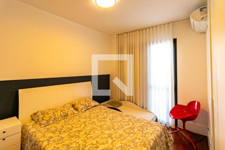 Apartamento à venda com 270m², 4 quartos e 4 vagas Apartamento à venda com 270m², 4 quartos e 4 vagasQuarto 02