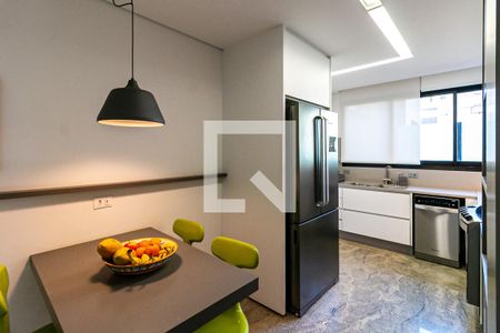 Apartamento à venda com 270m², 4 quartos e 4 vagas Apartamento à venda com 270m², 4 quartos e 4 vagasCozinha