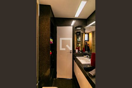 Apartamento à venda com 270m², 4 quartos e 4 vagas Apartamento à venda com 270m², 4 quartos e 4 vagasQuarto 02