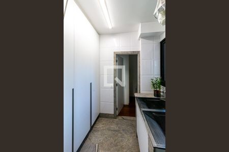 Apartamento à venda com 270m², 4 quartos e 4 vagas Apartamento à venda com 270m², 4 quartos e 4 vagasÁrea de Serviço