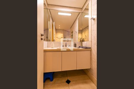 Apartamento à venda com 270m², 4 quartos e 4 vagas Apartamento à venda com 270m², 4 quartos e 4 vagasQuarto 02