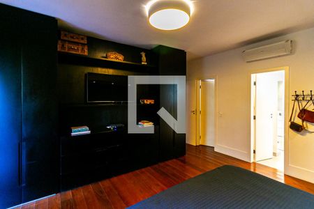 Apartamento à venda com 270m², 4 quartos e 4 vagas Apartamento à venda com 270m², 4 quartos e 4 vagasQuarto 03