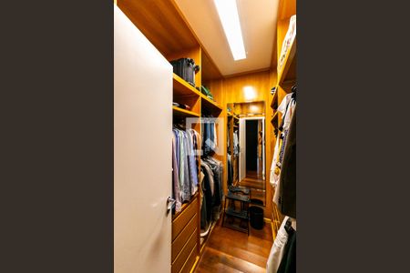 Apartamento à venda com 270m², 4 quartos e 4 vagas Apartamento à venda com 270m², 4 quartos e 4 vagasQuarto 03