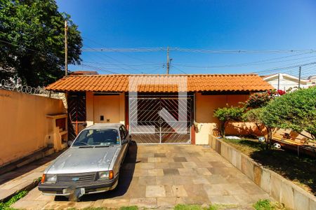 Casa à venda com 400m², 3 quartos e 8 vagas Casa à venda com 400m², 3 quartos e 8 vagasQuintal e Garagem