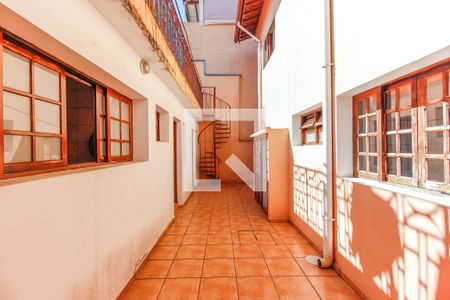 Casa à venda com 400m², 3 quartos e 8 vagas Casa à venda com 400m², 3 quartos e 8 vagasQuintal Traseiro