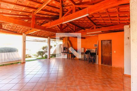 Casa à venda com 400m², 3 quartos e 8 vagas Casa à venda com 400m², 3 quartos e 8 vagasÁrea comum - Churrasqueira