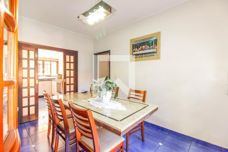 Casa à venda com 400m², 3 quartos e 8 vagas Casa à venda com 400m², 3 quartos e 8 vagasSala de Jantar