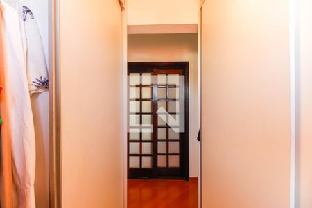 Casa à venda com 400m², 3 quartos e 8 vagas Casa à venda com 400m², 3 quartos e 8 vagasCloset