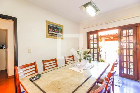 Casa à venda com 400m², 3 quartos e 8 vagas Casa à venda com 400m², 3 quartos e 8 vagasSala de Jantar