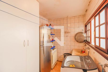 Casa à venda com 400m², 3 quartos e 8 vagas Casa à venda com 400m², 3 quartos e 8 vagasÁrea de Serviço