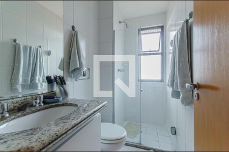 Apartamento à venda com 92m², 4 quartos e 2 vagasBanheiro Quarto 3