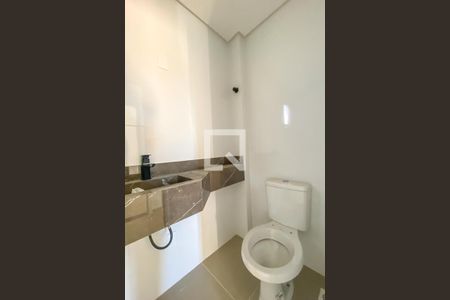 Apartamento à venda com 118m², 2 quartos e 2 vagas Apartamento à venda com 118m², 2 quartos e 2 vagasBanheiro Social