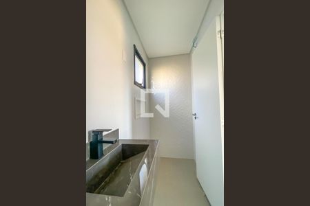 Apartamento à venda com 118m², 2 quartos e 2 vagas Apartamento à venda com 118m², 2 quartos e 2 vagasBanheiro da Suíte